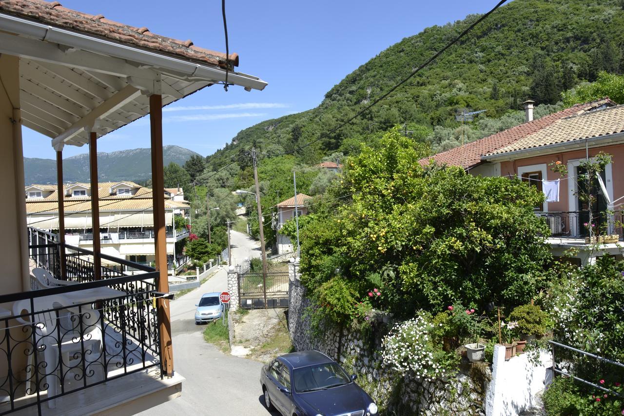 Geroulis Stefanos Studios Vasiliki Exterior photo