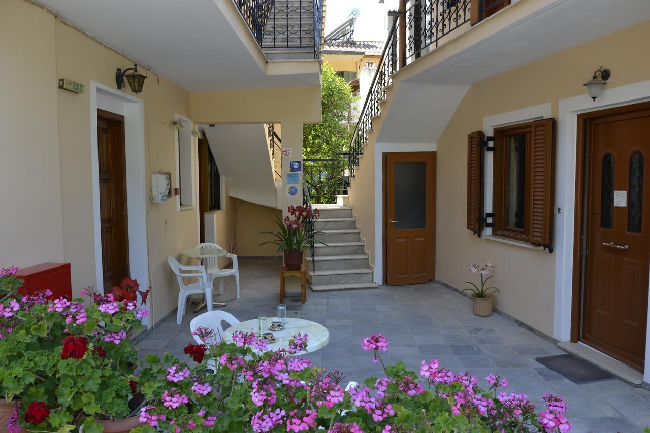 Geroulis Stefanos Studios Vasiliki Exterior photo